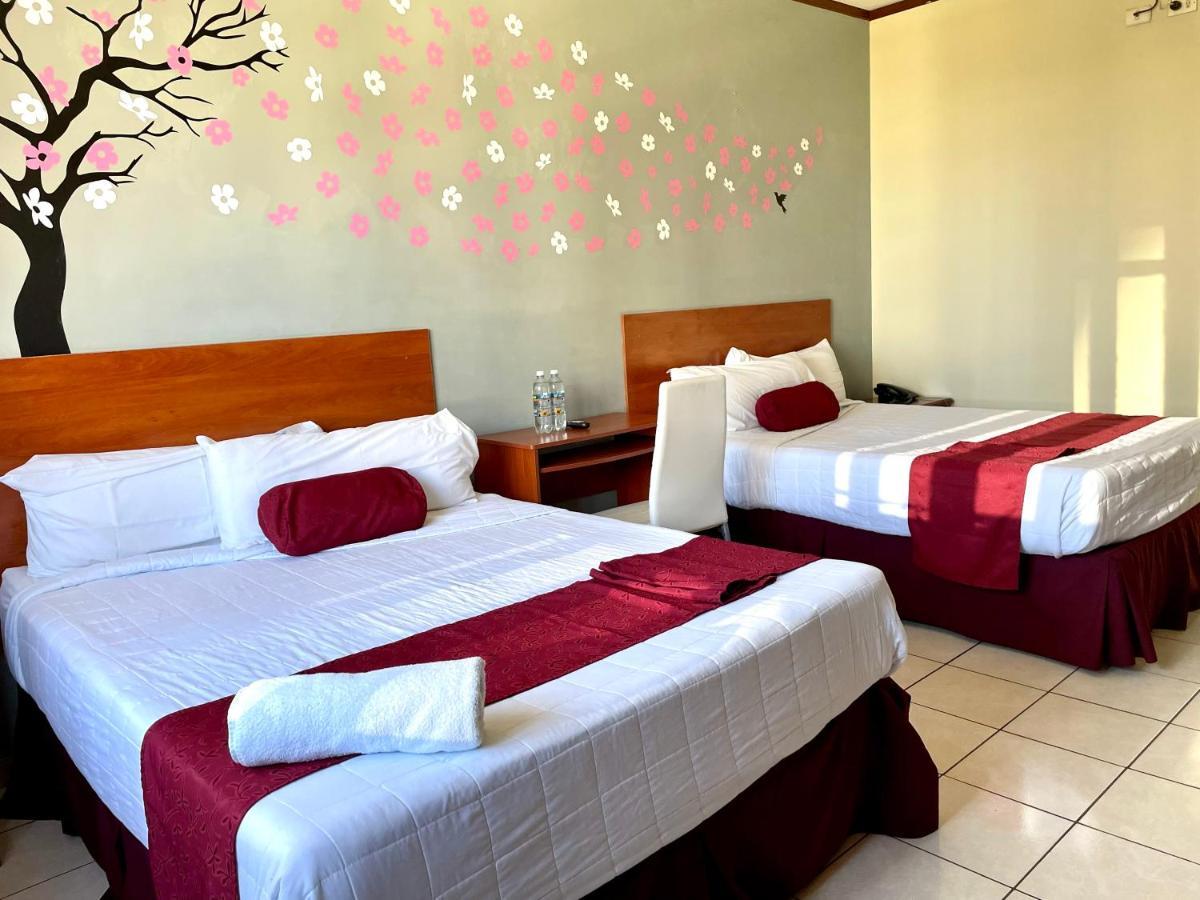 Hotel Fotherhouse San Salvador Exterior photo