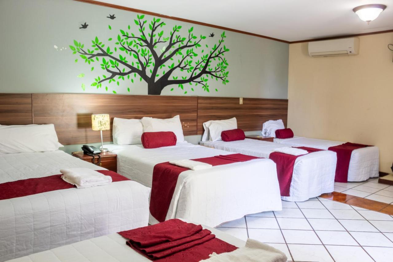 Hotel Fotherhouse San Salvador Exterior photo