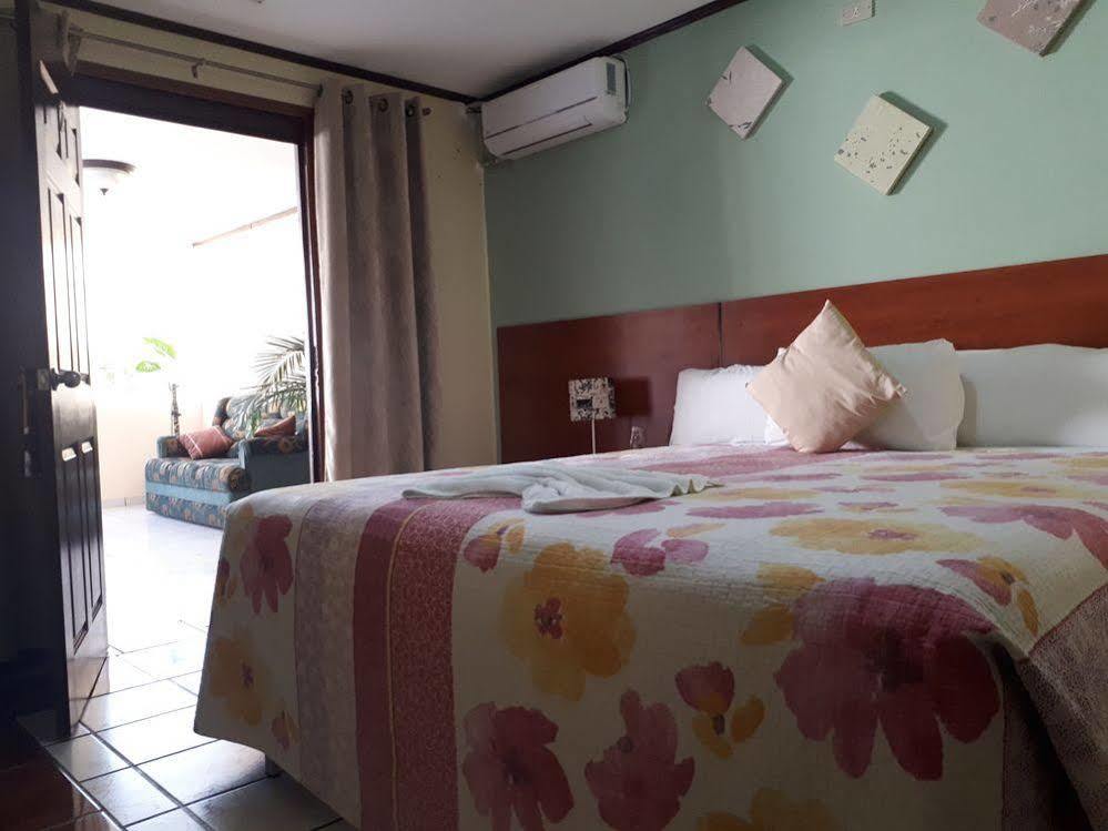 Hotel Fotherhouse San Salvador Exterior photo