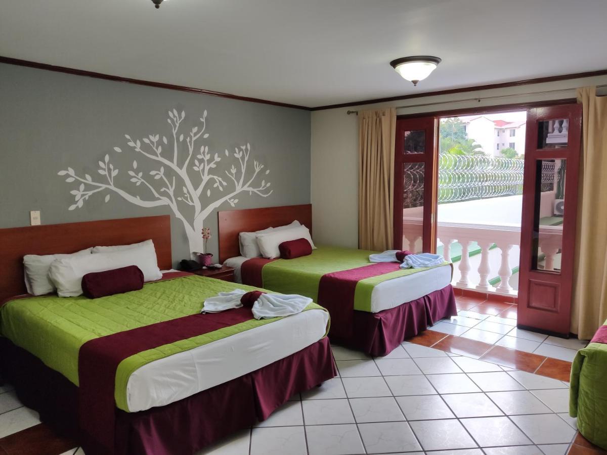 Hotel Fotherhouse San Salvador Exterior photo